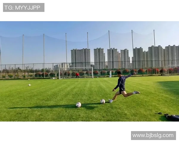 足球12码的精彩瞬间与战术解析让我们一起领略足球魅力的巅峰时刻